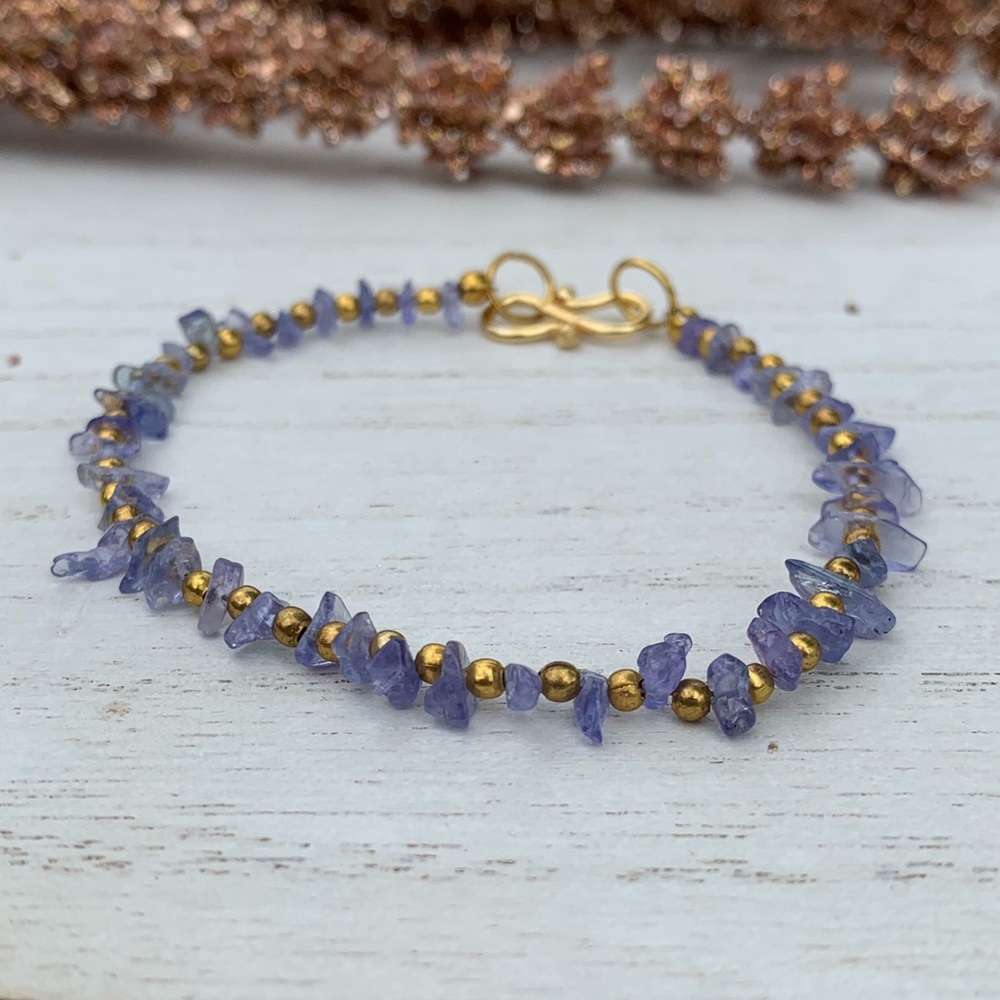 Tanzanite Gemstone Crystal chips Gold Bracelet